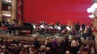 La collocazione dei musicisti della Filarmonica sul palco del Piermarini