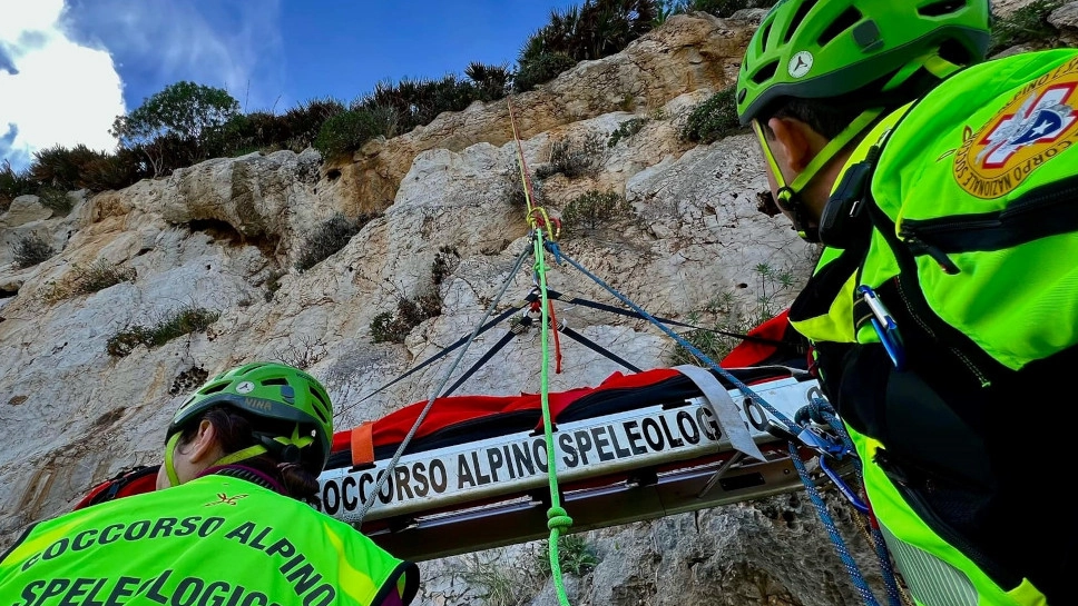 I soccorritori del Soccorso alpino (foto di repertorio)