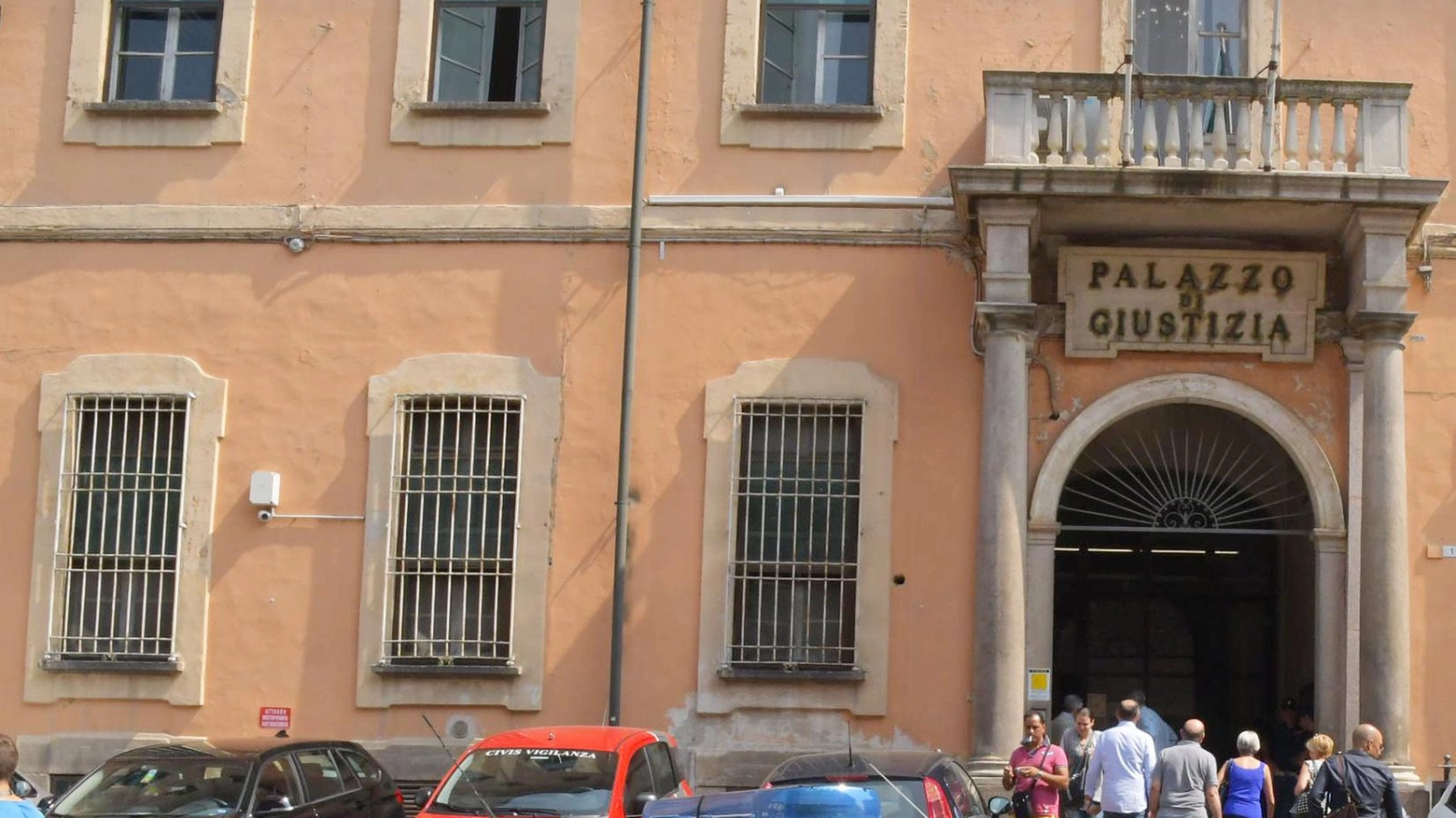 Fatture false. Condannati in cinque