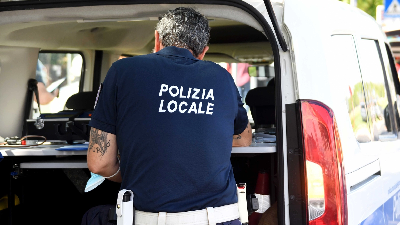 Il proprietario è stato multato dai vigili urbani del comando di Jerago con Ornago