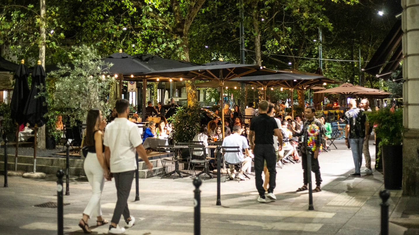 I locali della zona sono meta di milanesi e anche turisti, spesso sono presi di mira da gruppi di giovanissimi in cerca di rissa I locali della zona sono meta di milanesi e anche turisti, spesso sono presi di mira da gruppi di giovanissimi in cerca di rissa