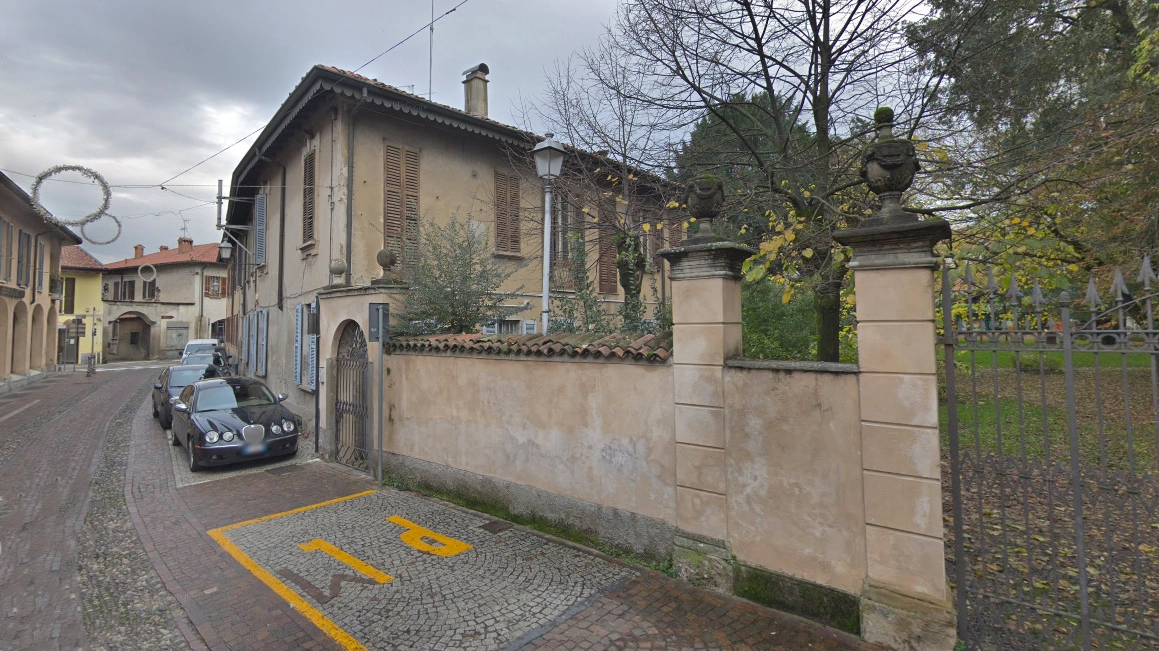 L'esterno della storica residenza di Villa Cornaggia a Inzago