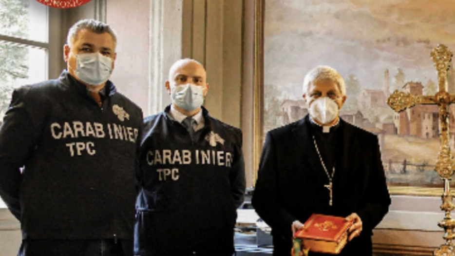 I carabinieri hanno individuato i tesori rubati su un'asta online