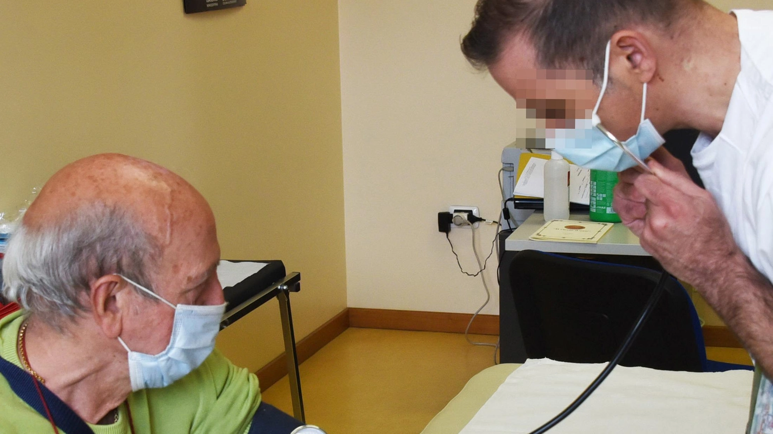 Violenza sessuale al pronto soccorso Cardiochirurgo condannato a due anni Violenza sessuale al pronto soccorso Cardiochirurgo condannato a due anni