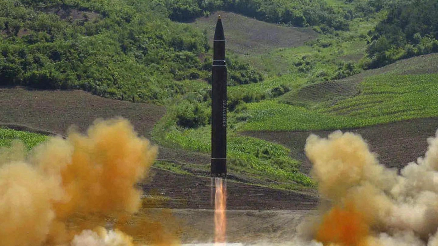 Un missile russo in grado di trasportare testate nucleari