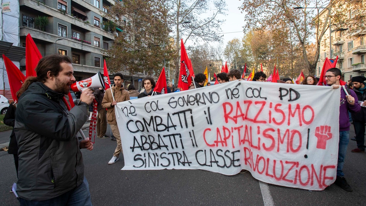 Milano, manifestazione contro il Cpr di Via Corelli