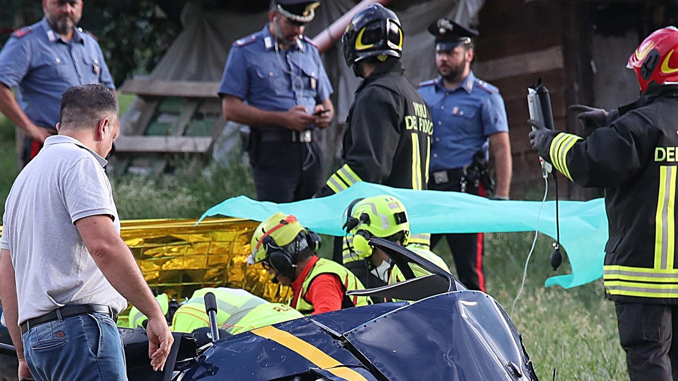 I rottami dell’elicottero precipitato ad Albosaggia