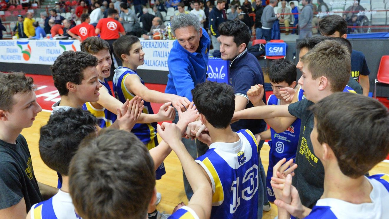 Basket da leggenda I giovani a Varese scrivono il futuro della pallacanestro Basket da leggenda I giovani a Varese scrivono il futuro della pallacanestro