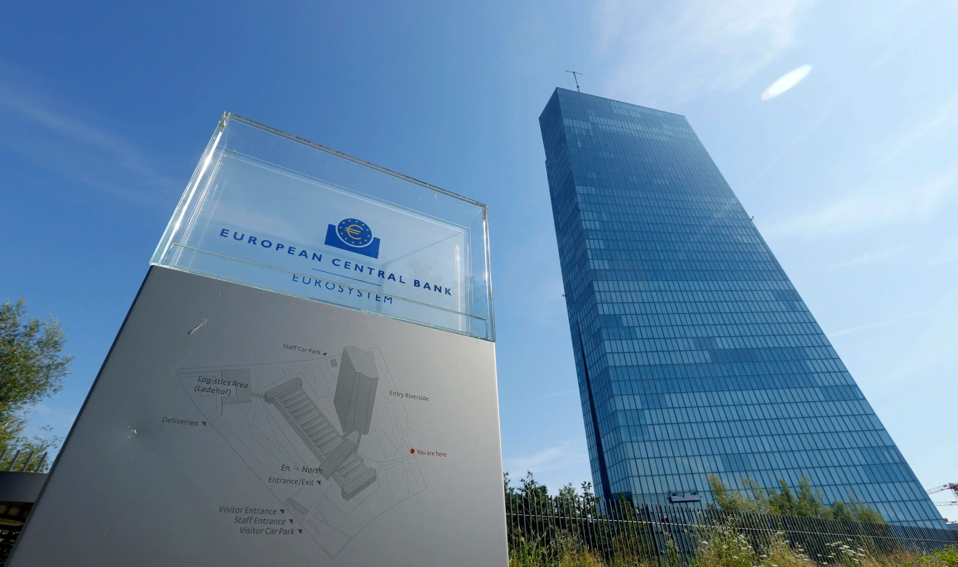 Il Pil dell'Eurozona salirà del 4%. Inflazione sotto controllo