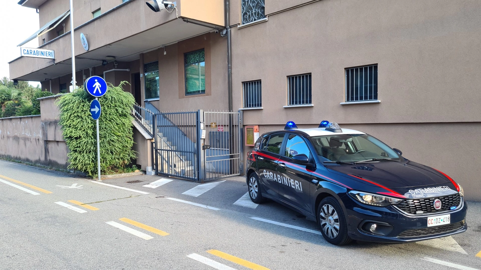 I carabinieri di Mariano Comense e Lurate Caccivio che hanno svolto le indagini