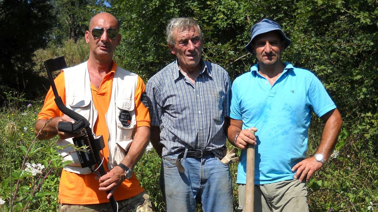Il gruppo di cercatori di relitti di Cremona Il gruppo di cercatori di relitti di Cremona