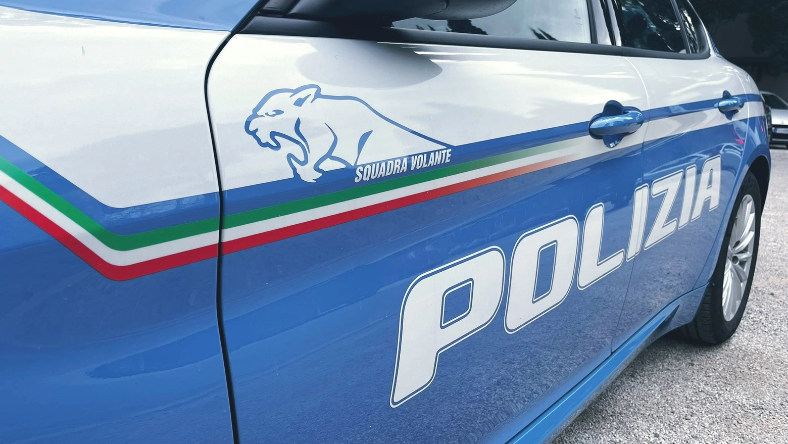Il ragazzo è stato fermato dagli agenti della Volante Il ragazzo è stato fermato dagli agenti della Volante