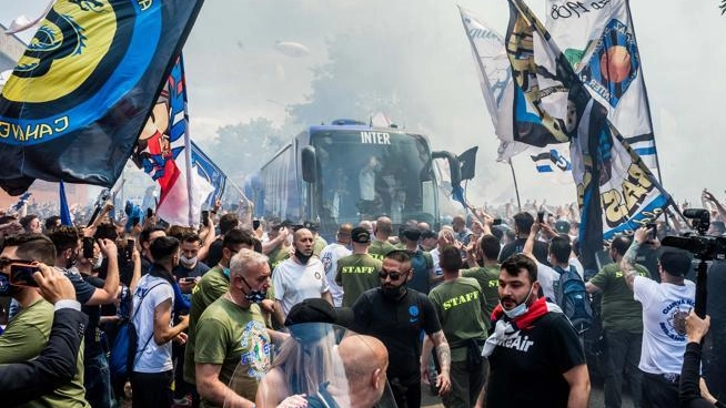 Festeggiamenti dei tifosi nerazzurri (Archivio)