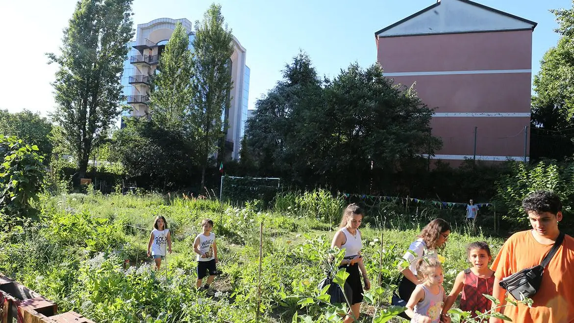 I popoli della porta accanto  Palazzi e scuole multietnici  "L’integrazione nel Dna"