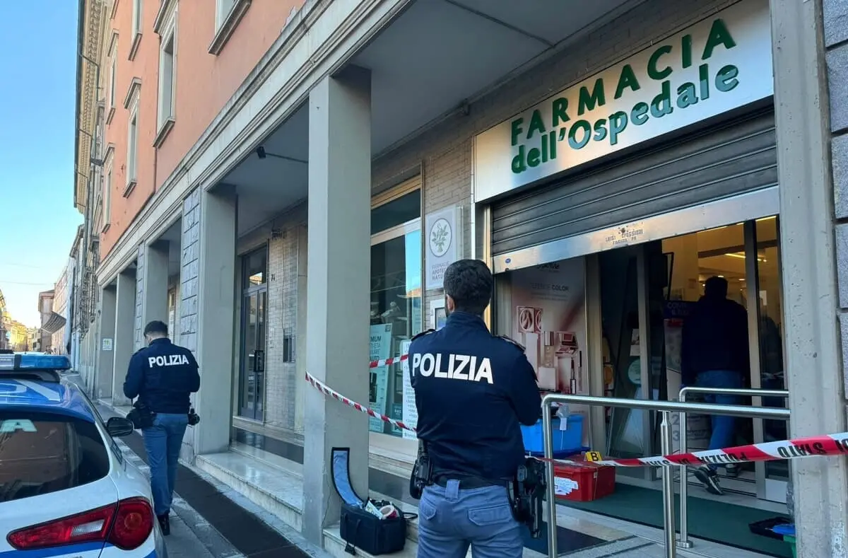 Boom di furti e rapine nelle farmacie della Lombardia: sono il bancomat dei ladri
