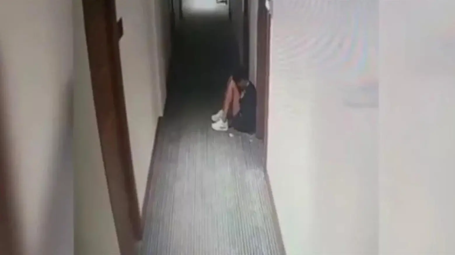 L'ultima immagine di Julia Ituma nelle riprese delle telecamere dell'albergo