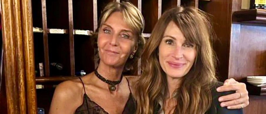 L’attrice ha incantato tutti con il suo sorriso e la sua eleganza semplice ed essenziale