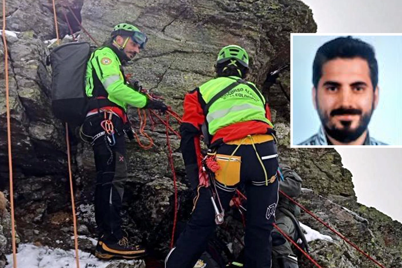 Il recupero del Soccorso Alpino e Samuele Guagnano (in alto a destra)