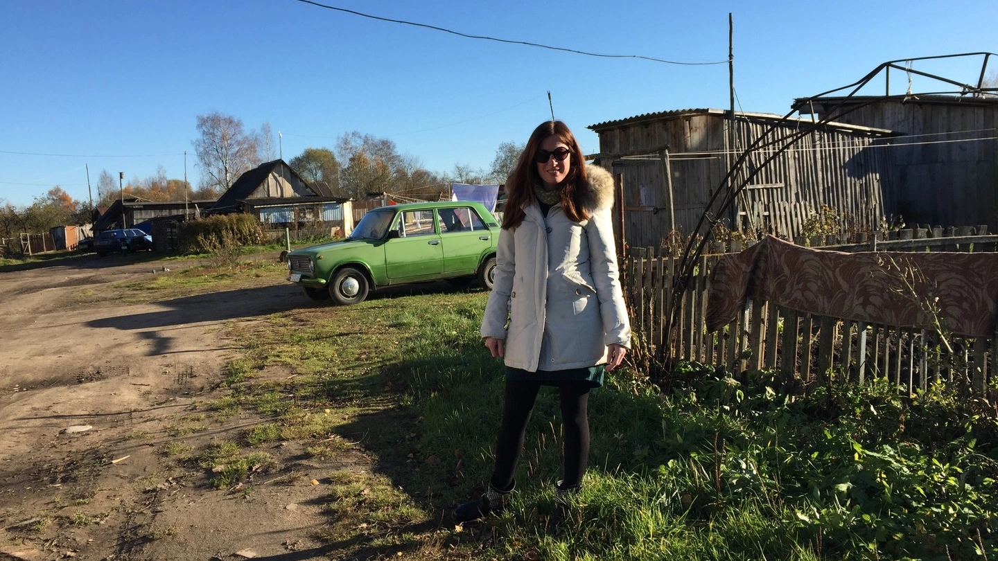 Sarah Maestri durante uno dei suoi viaggi in Bielorussia 