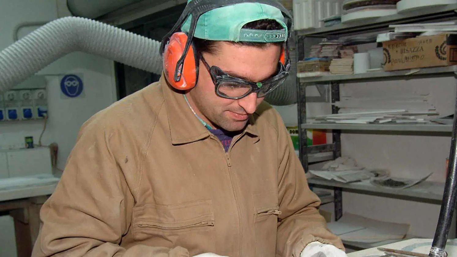 Un lavoratore (foto di repertorio) Un lavoratore (foto di repertorio)