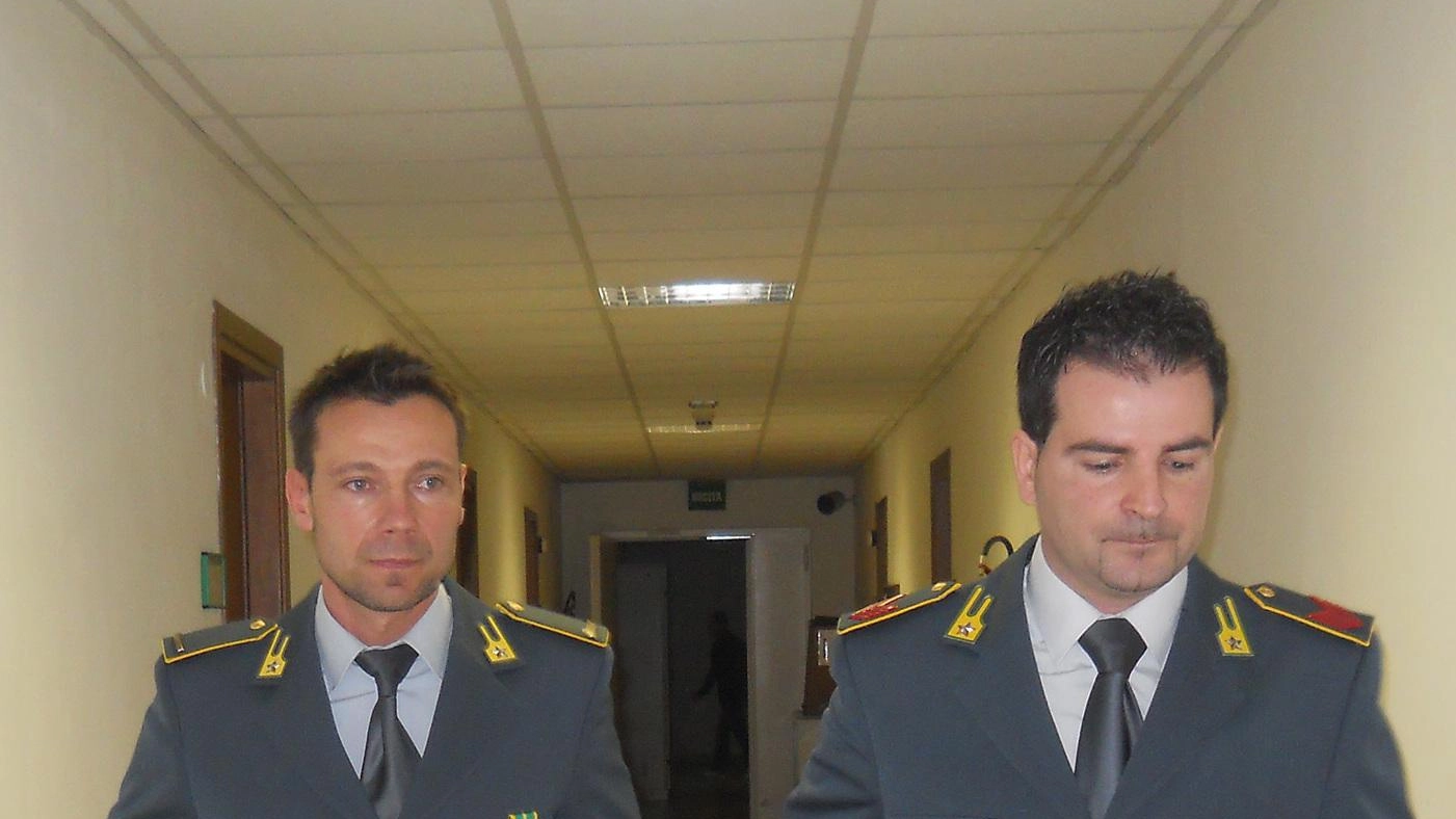 Controlli delle Fiamme gialle . Trovati 129 lavoratori in nero Controlli delle Fiamme gialle . Trovati 129 lavoratori in nero