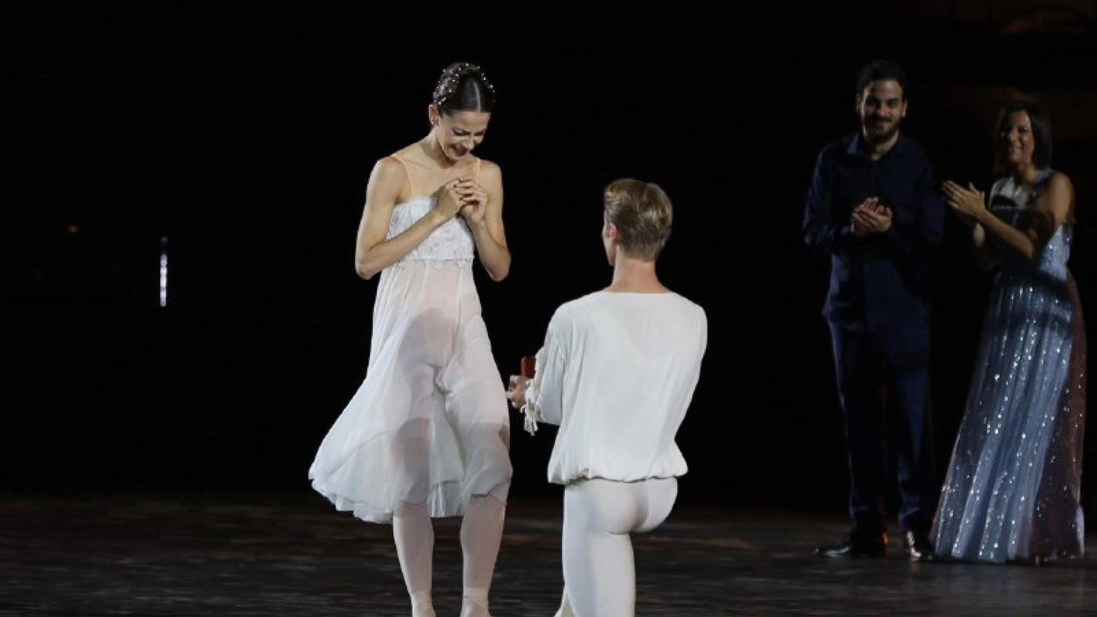 Arena di Verona, proposta di matrimonio di Timofej Andrijashenko a Nicoletta Manni
