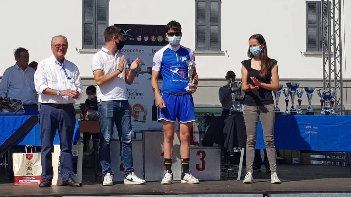 Sierra arriva davanti a tutti. Ma il giovane della Talamona. dopo anni di mountain bike. conquista il titolo provinciale