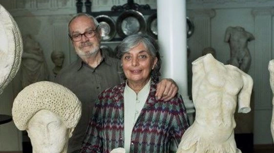 Franca Squaciapino col marito e scenografo Ezio Frigerio, scomparso un anno fa