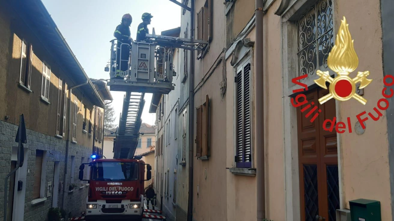 Le operazioni di soccorso dei vigili del fuoco Le operazioni di soccorso dei vigili del fuoco