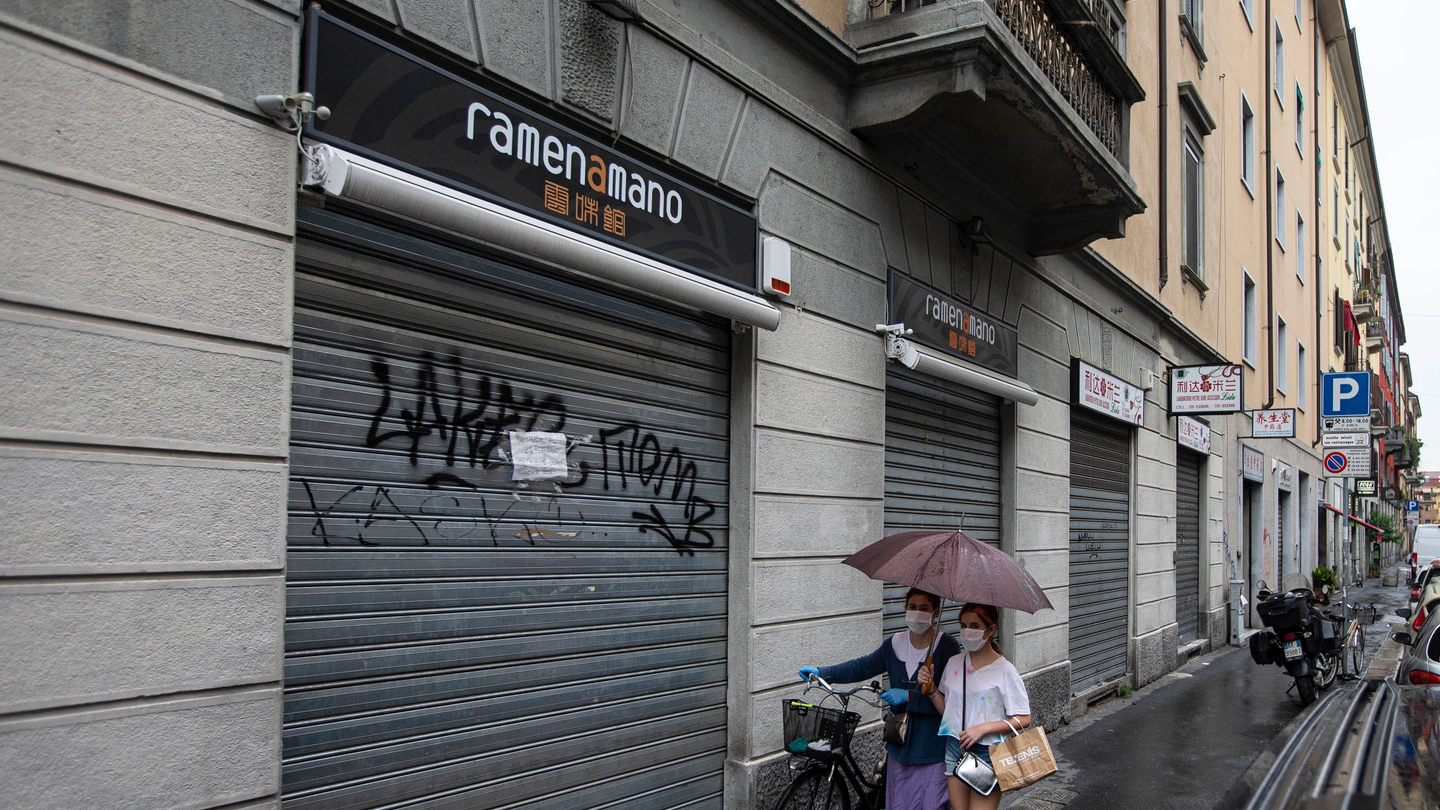 Chinatown a Milano, prevalenza di serrande abbassate