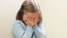 Il padre abusava della figlioletta