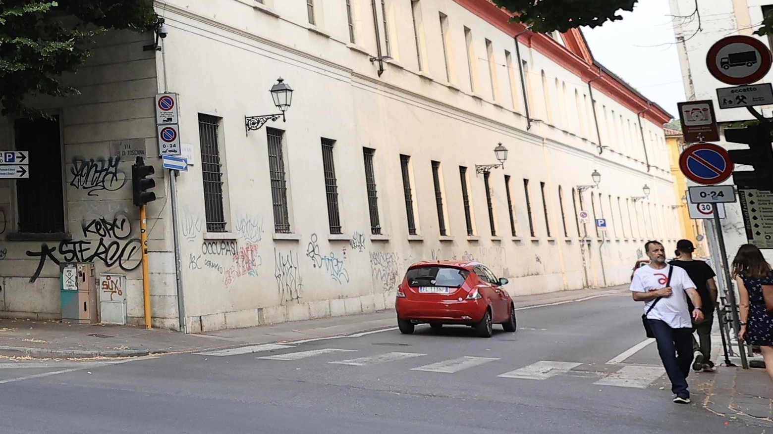 No alla caserma, profughi nell'hinterland di Brescia: Prefettura valuta Flero