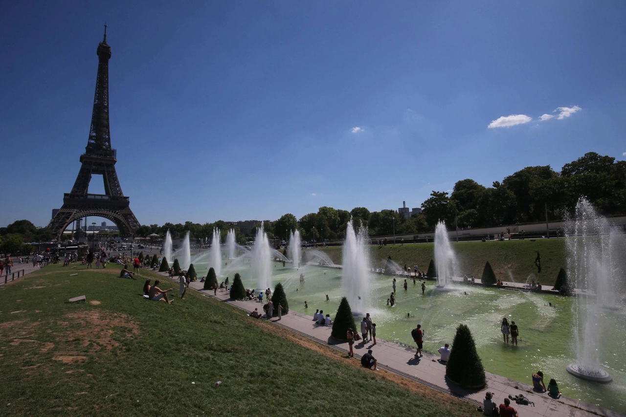 Fontane vicino alla Torre Eiffel