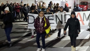 Rogoredo, corteo contro pusher e vandali. La proposta: “Più operatori di comunità”
