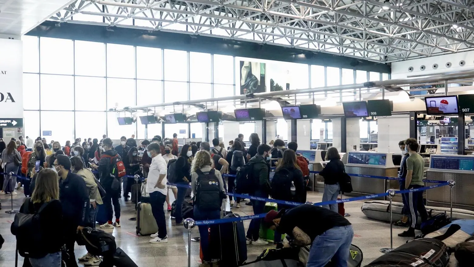 Paura a Malpensa  Addetta alle pulizie  aggredita da  clochard