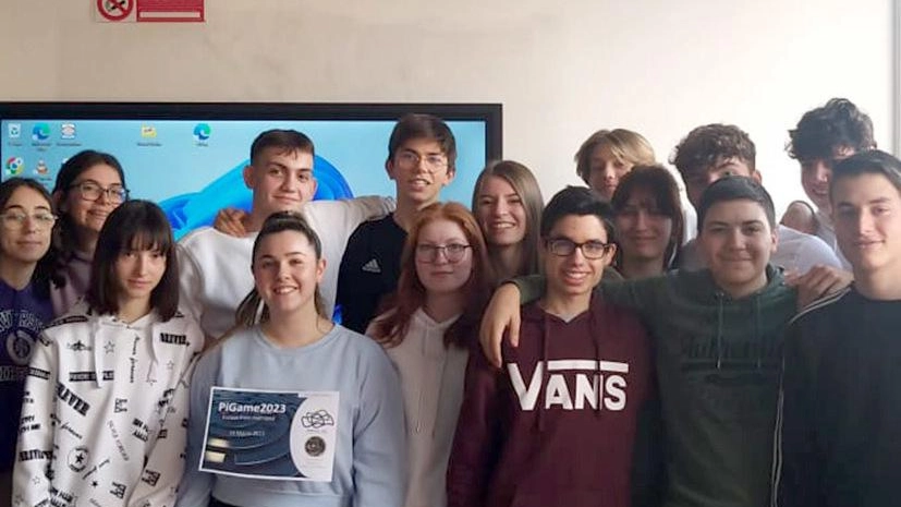 Logica e matematica, i ragazzi del Mapelli campioni del PiGreco Day Logica e matematica, i ragazzi del Mapelli campioni del PiGreco Day