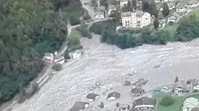 EMERGENZA La frana in Val di Bondo: a Chiavenna la dogana è stata chiusa al traffico a causa dello smottamento