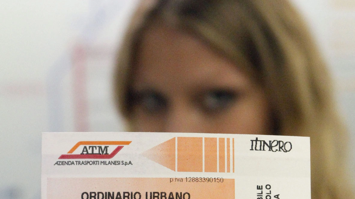 Il paventato aumento del biglietto a due euro ha suscitato malcontento (NewPress)