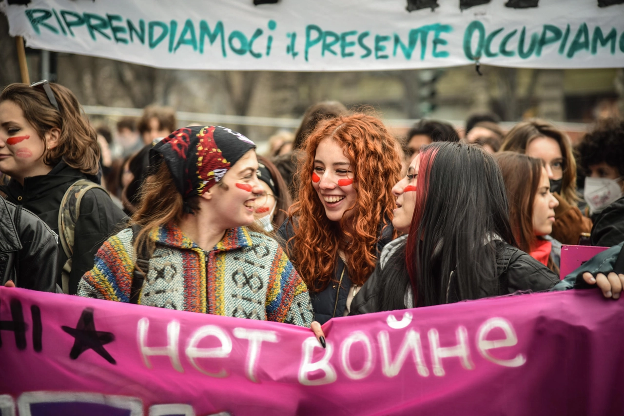 8 marzo, corteo a Milano