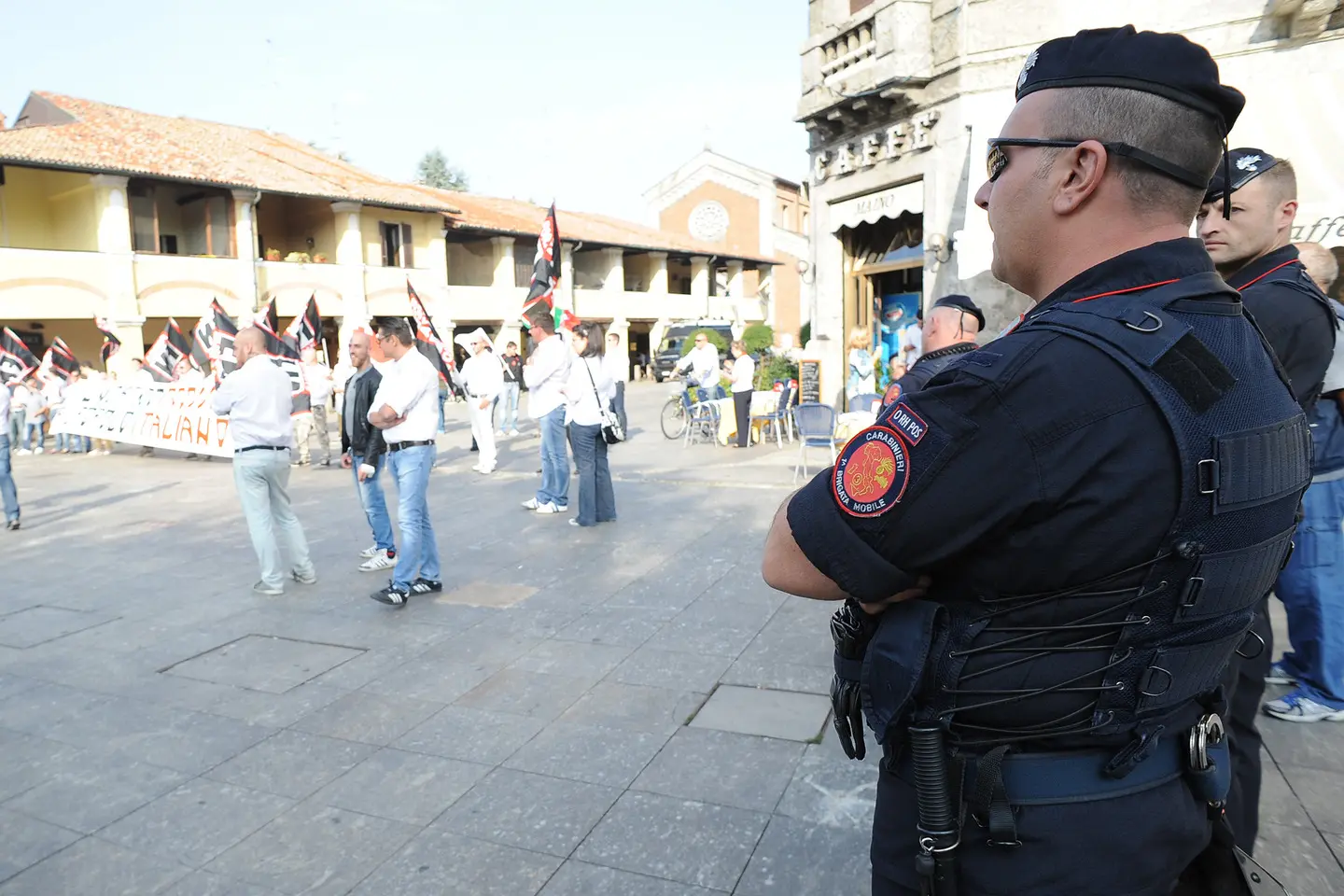 Manifestazione a Magenta, tensione tra partigiani e Forza Nuova