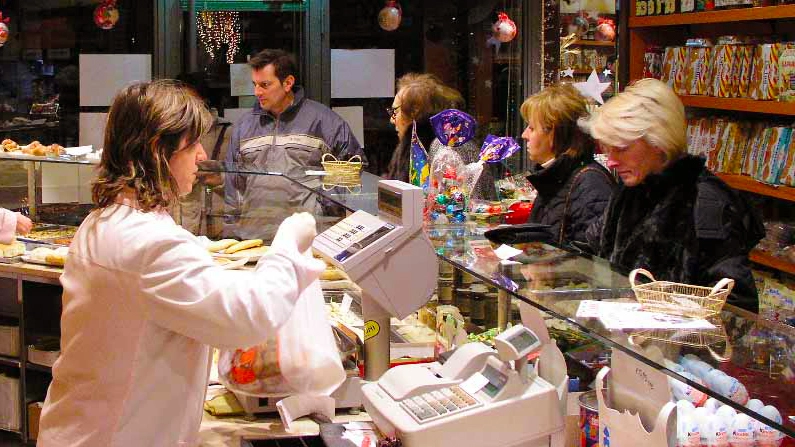 Crescono i negozi di prossimità con la prevalenza netta degli alimentari