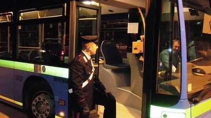 Il bus è stato raggiunto da una pattuglia dei carabinieri di Mantova