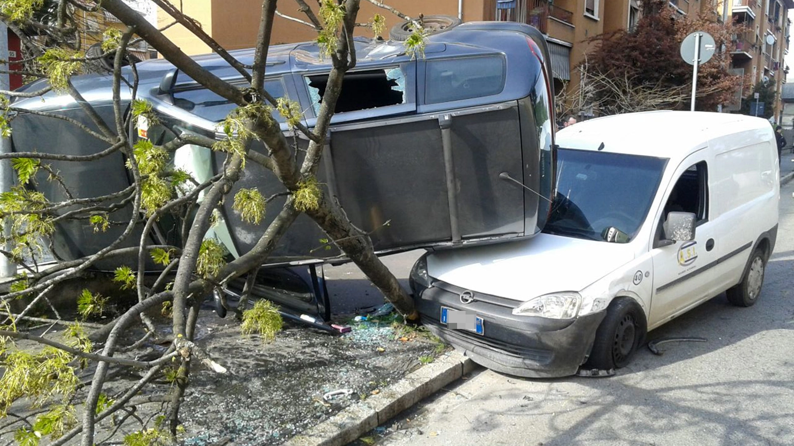 Legnano, incidente in viale Cadorna (StudioSally)