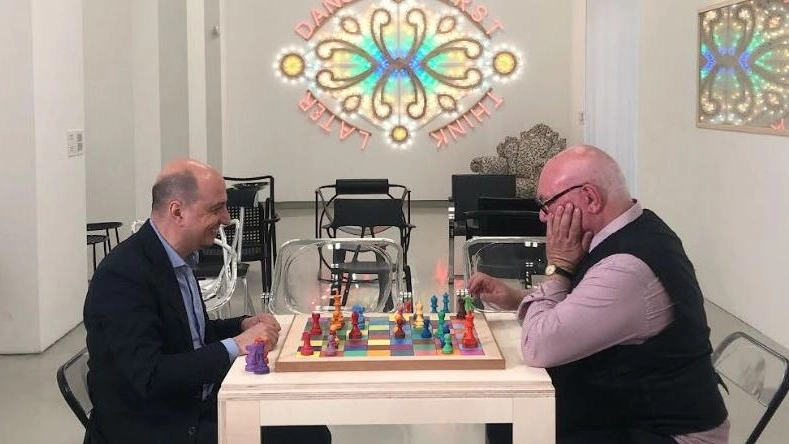 Al museo del Novecento le partite a scacchi diventano una performance