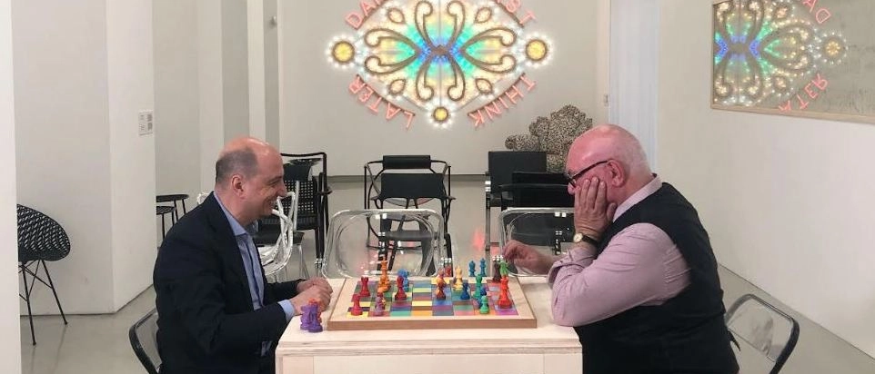 Al museo del Novecento le partite a scacchi diventano una performance