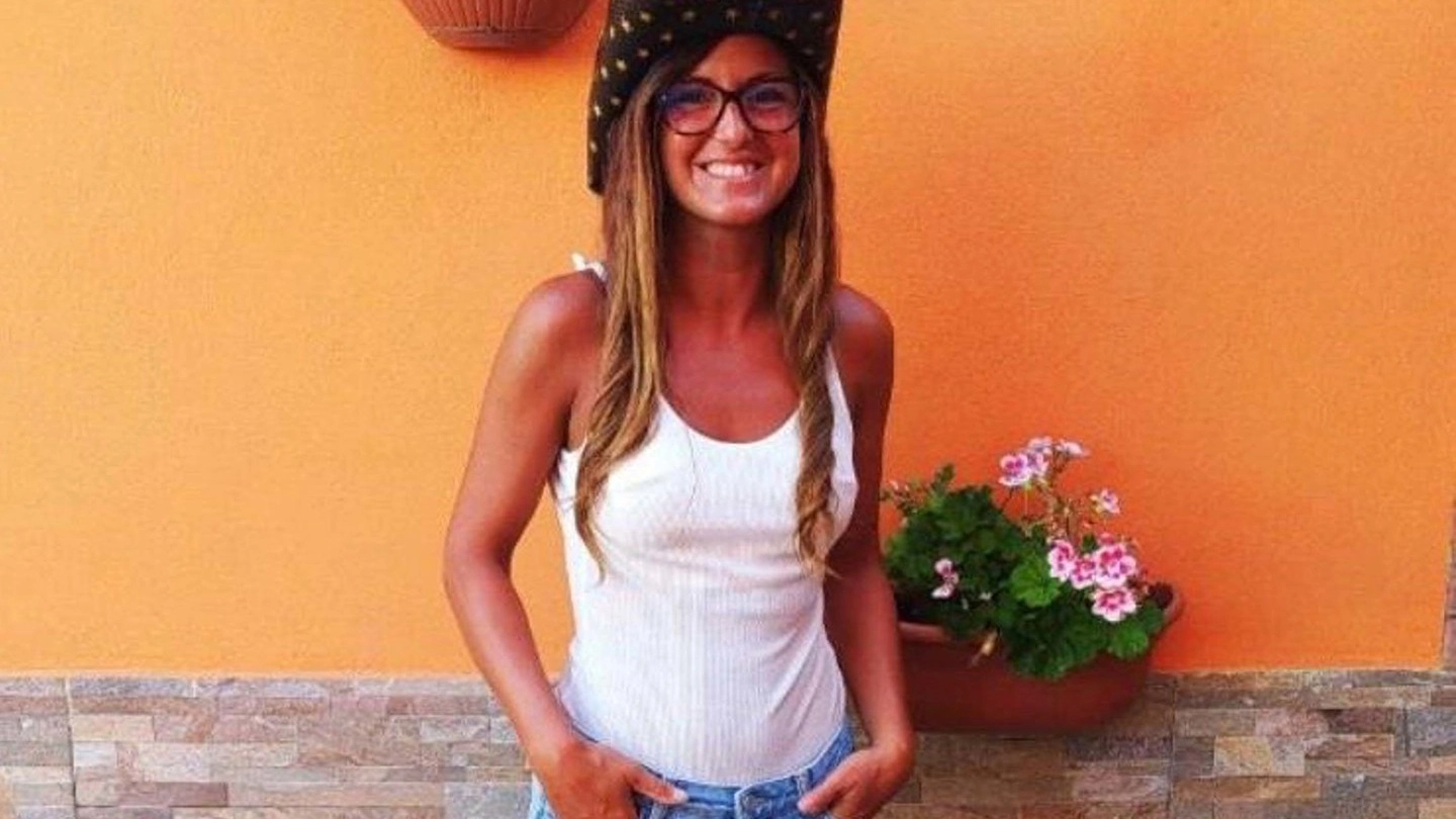 Elisa Conzadori la 34enne di Pizzighettone travolta da un treno