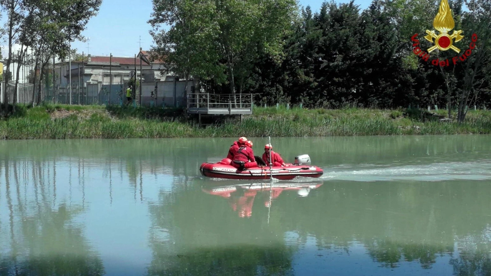 Il corpo non era in acqua da molto tempo. Non presenta segni di violenza o ferite