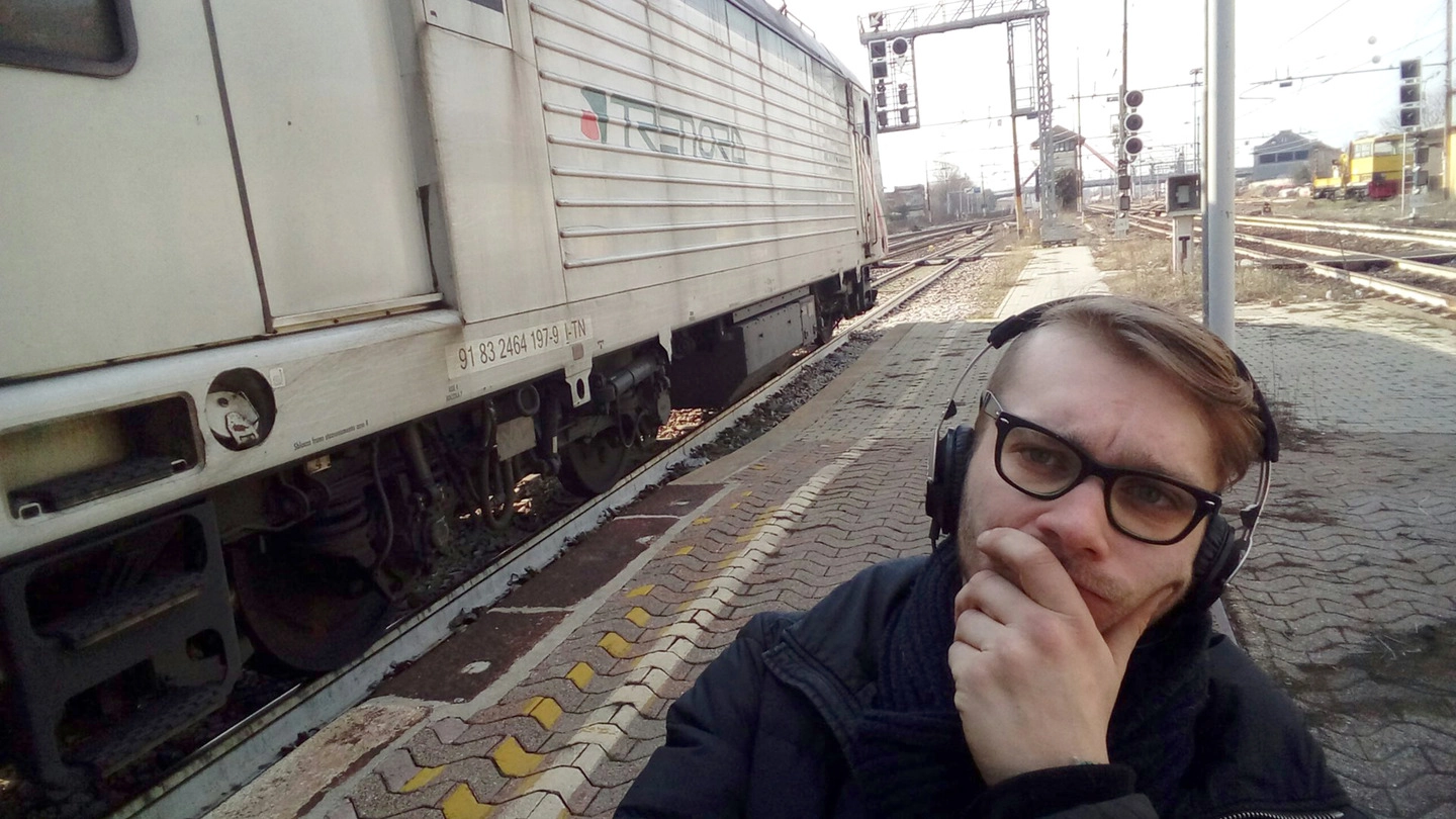 Andrey Chaykin durante il suo reportage in stazione