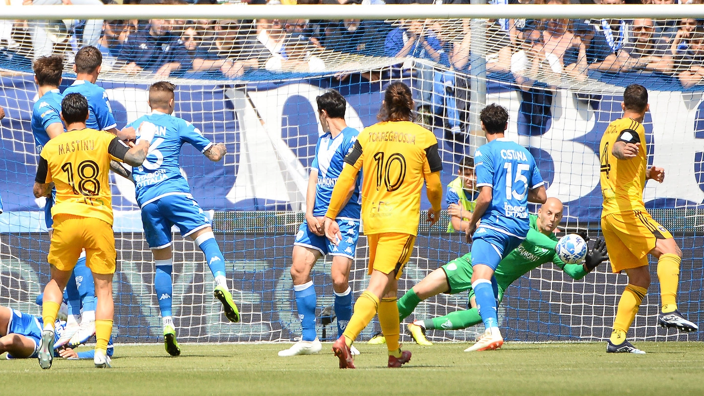 Un momento della partita Un momento della partita