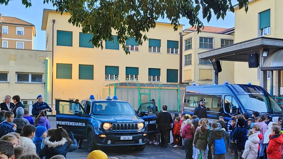 Il carcere di Bollate dona libri ai bimbi delle scuole